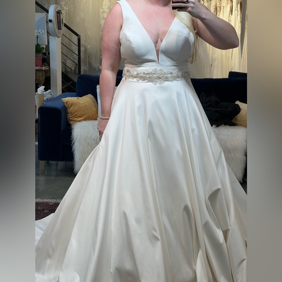 New with tags wedding dress! - Picture 7 of 16